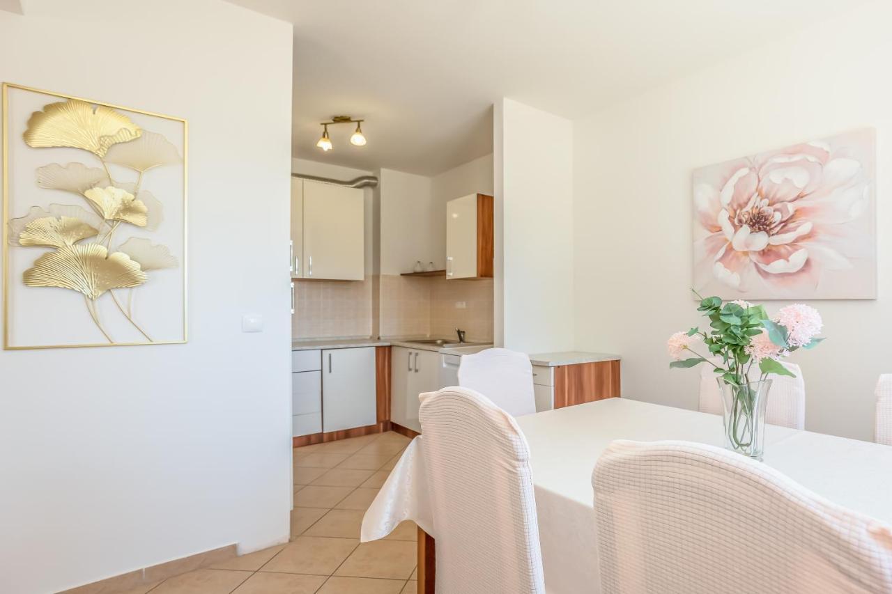 Indigo Apartment Makarska Eksteriør billede